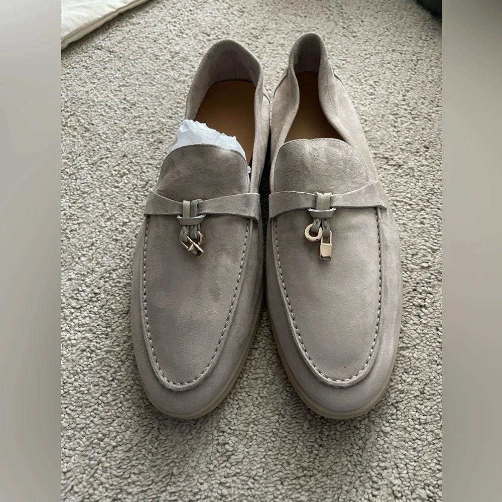NWOB GENUINE SOFT SUEDE LOAFERS IN CRÈAM / BLUSH EUR41/ US9 - Picture 1 of 9